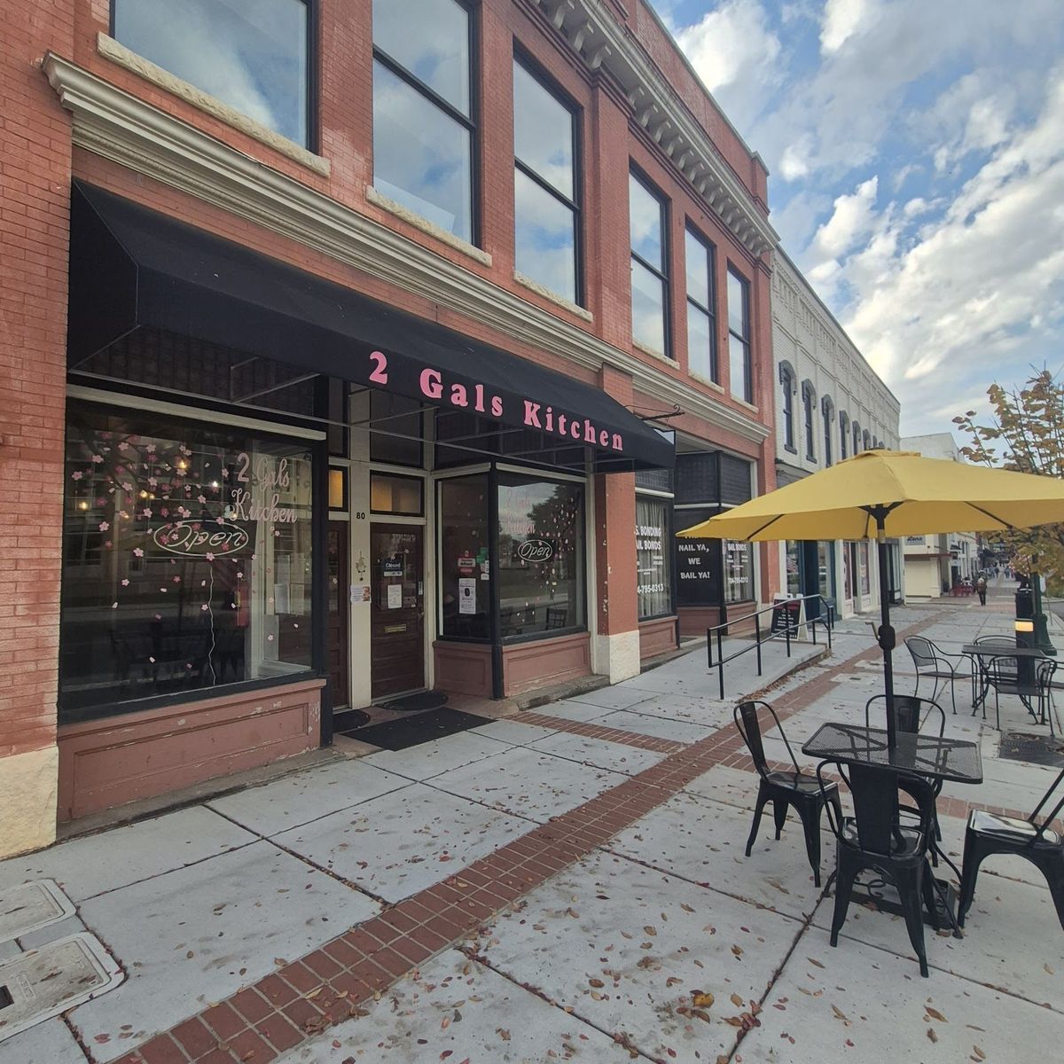 2 Gal's Kitchen restaurant downtown Concord NC